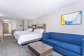 Holiday Inn Express & Suites Lancaster by IHG