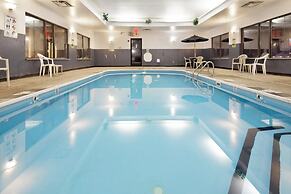 Holiday Inn Express & Suites Lancaster by IHG