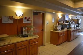 Holiday Inn Express & Suites Lancaster by IHG