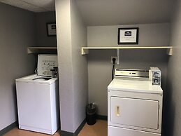 Boarders Inn & Suites by Cobblestone Hotels - Fayette