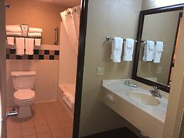 Boarders Inn & Suites by Cobblestone Hotels - Fayette