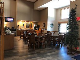 Boarders Inn & Suites by Cobblestone Hotels - Fayette