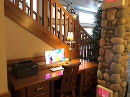 Boarders Inn & Suites by Cobblestone Hotels - Fayette