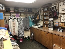 Boarders Inn & Suites by Cobblestone Hotels - Fayette