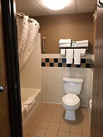 Boarders Inn & Suites by Cobblestone Hotels - Fayette