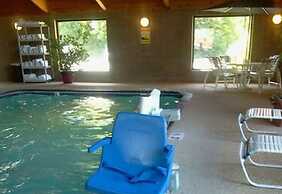 AmericInn by Wyndham Grand Rapids