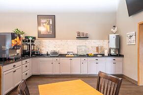 AmericInn by Wyndham Grand Rapids