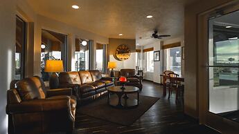 Ten Pin Inn & Suites