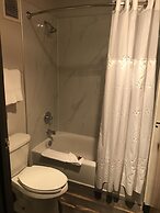 Ten Pin Inn & Suites