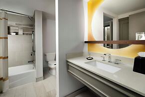 Renaissance Boulder FlatIron Hotel