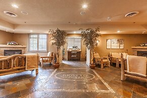 Tigh-Na-Mara Seaside Spa Resort