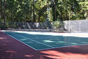 Tigh-Na-Mara Seaside Spa Resort