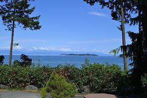 Hotel Tigh-Na-Mara Seaside Spa Resort, Parksville, Canada - Lowest Rate ...