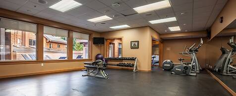 Tigh-Na-Mara Seaside Spa Resort