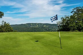 Mont Gabriel, Sainte-Adele, a Tribute Portfolio Resort