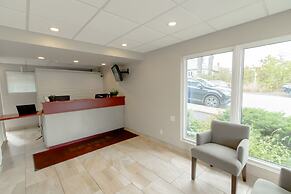 Scott's Inn and Suites