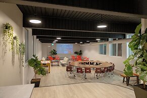 Scott's Inn and Suites