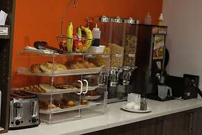 Howard Johnson by Wyndham Downtown Kamloops