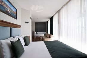 Artefes Hotel Old City