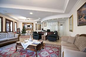 Artefes Hotel Old City