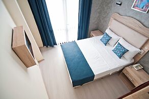 Artefes Hotel Old City