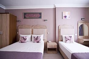 Artefes Hotel Old City