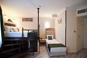 Artefes Hotel Old City