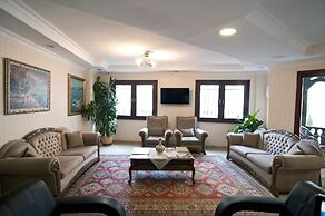 Artefes Hotel Old City