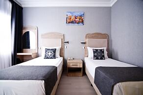 Artefes Hotel Old City