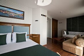 Artefes Hotel Old City