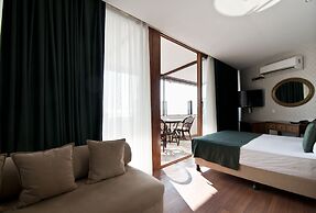 Artefes Hotel Old City