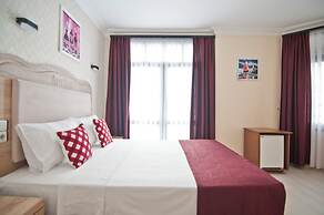 Artefes Hotel Old City