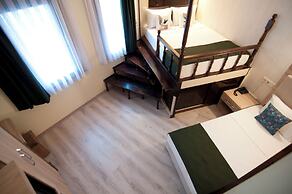 Artefes Hotel Old City