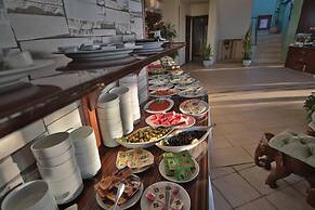 Artefes Hotel Old City