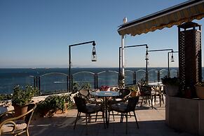 Artefes Hotel Old City