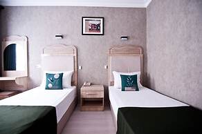 Artefes Hotel Old City