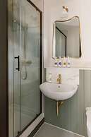 Native Kings Wardrobe, St Paul's