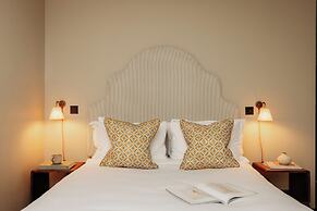 Native Kings Wardrobe, St Paul's