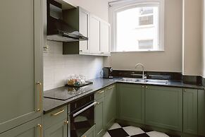 Native Kings Wardrobe, St Paul's