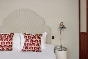 Native Kings Wardrobe, St Paul's