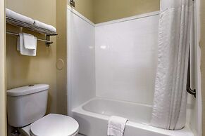 Comfort Inn Walcott near Davenport