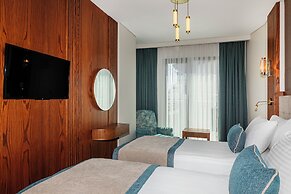 Triton Hotel