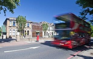 The Lodge Hotel - Putney