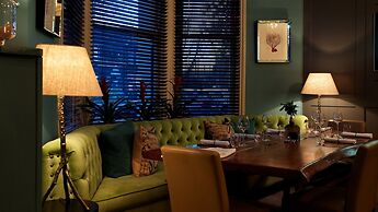 The Lodge Hotel - Putney