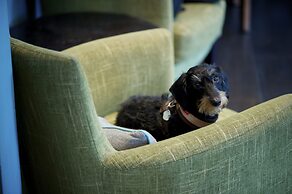 The Lodge Hotel - Putney