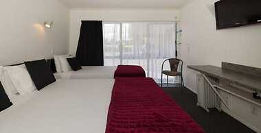 Accolade Lodge Motel