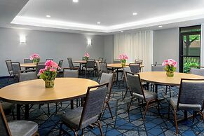 Courtyard By Marriott Danbury