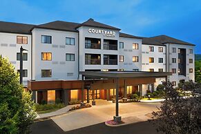 Courtyard By Marriott Danbury
