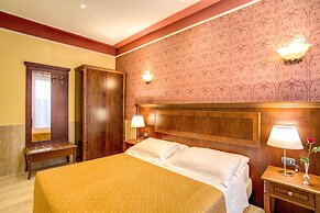 Aurelius Art Gallery Hotel