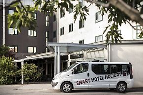 Smart Hotel Holiday